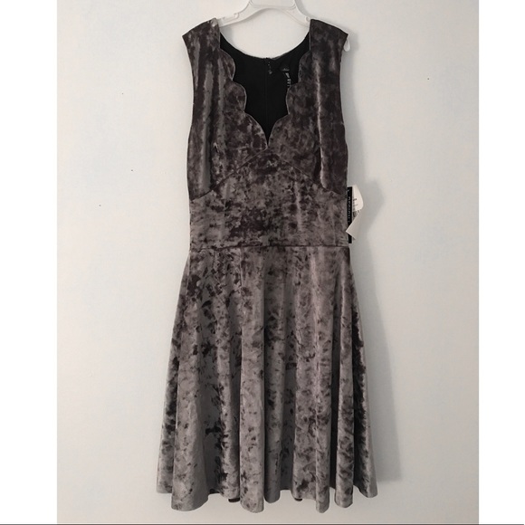 Grey velvet short dress - Picture 1 of 3